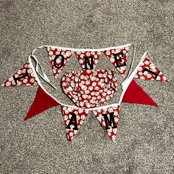 First Birthday Banners & Diaper Cover Red Baseball Sports Handmade 3 Piece Set - Picture 1 of 6